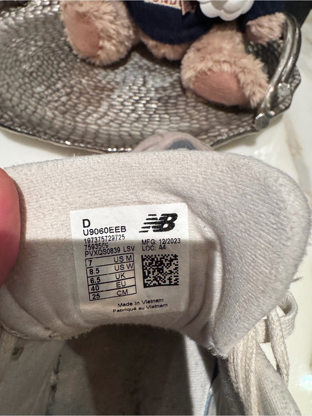 New Balance 9060 'Moonrock Linen' - Picture 2 of 2